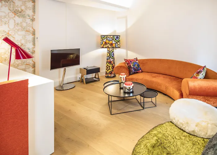 Yndo Hotel