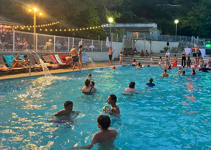 Camping De La Vallee Heureuse