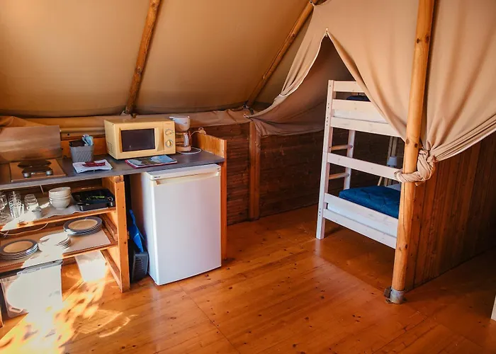 Camping Routes du Monde ATC Veyrier du Lac - Annecy