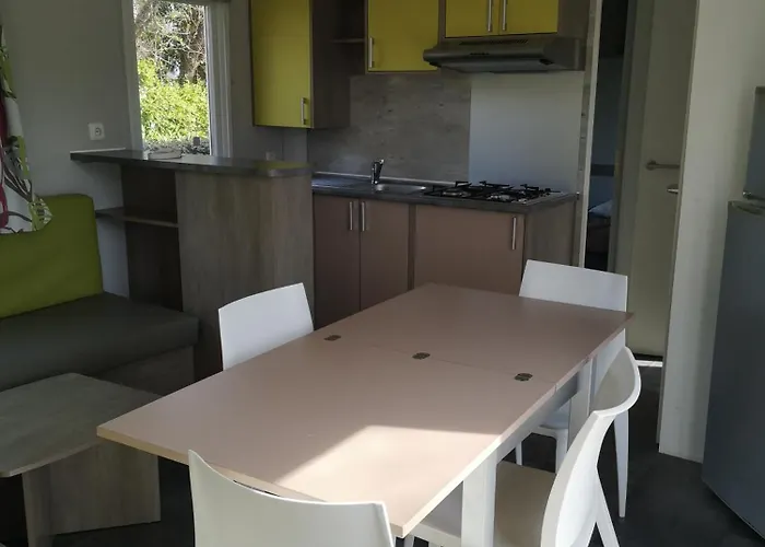 MOBIL HOME 3 Chambres Camping La Pommeraie Trégunc
