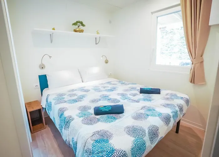 Happy Camp Mobile Homes In Butterfly Camping Village