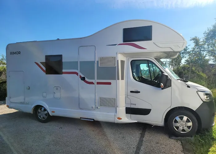 Signature Camper