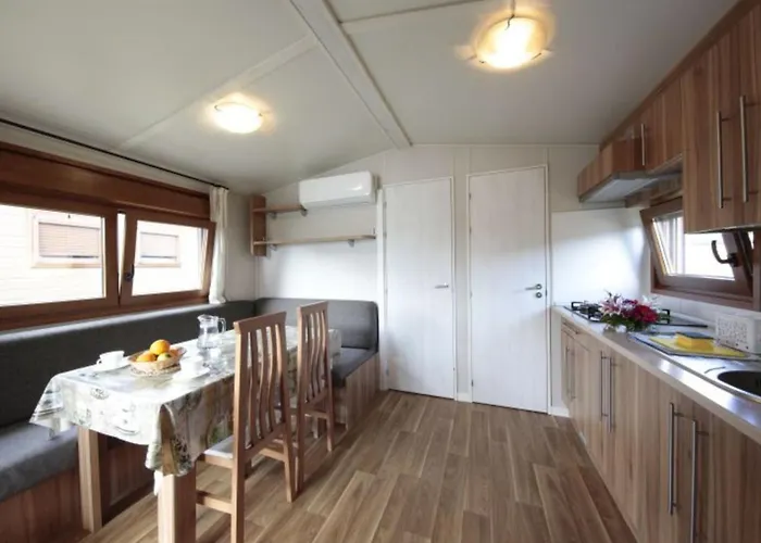 Charmant Bungalow 4 Pers Avec Terrasse En Espagne - Api-1-52-1788