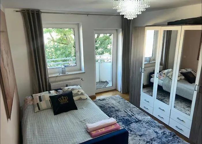 Beautiful Private Room - In A Shared Apartment