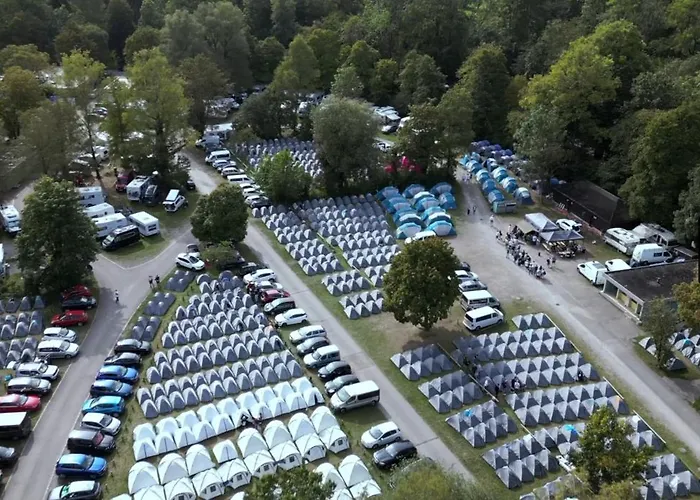 Beer Base-Camp Oktoberfest Camping With Free Welcome Beer And Traditional Dirndl-Lederhosen Shop