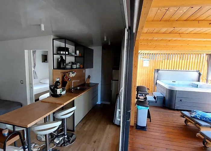 Mobile Home 249 - Large Terrace & Private Jacuzzi