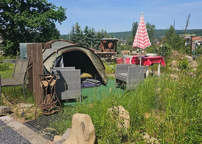 Camping im Igluzelt im Privatgarten mit warmer Lutzmatratze und Komfort Schlüchtern Main-Kinzig