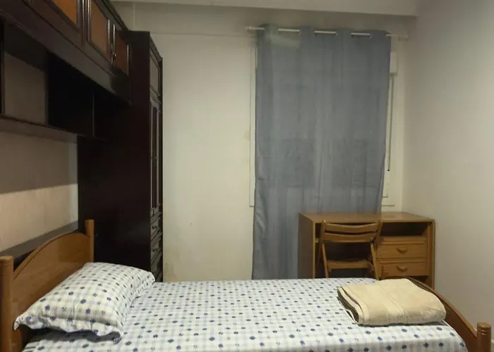 Habitación Luminosa a 10 minutos del centro y San Fermín
