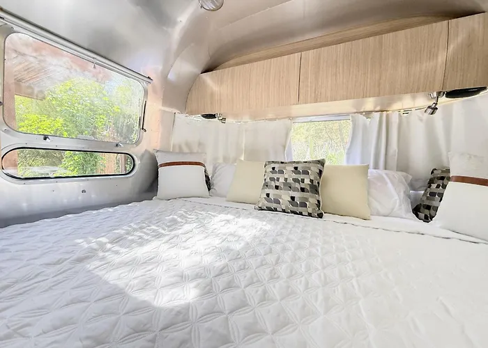 Eco-Luxe Airstream Hideaway - Minutes To Malibu Beaches