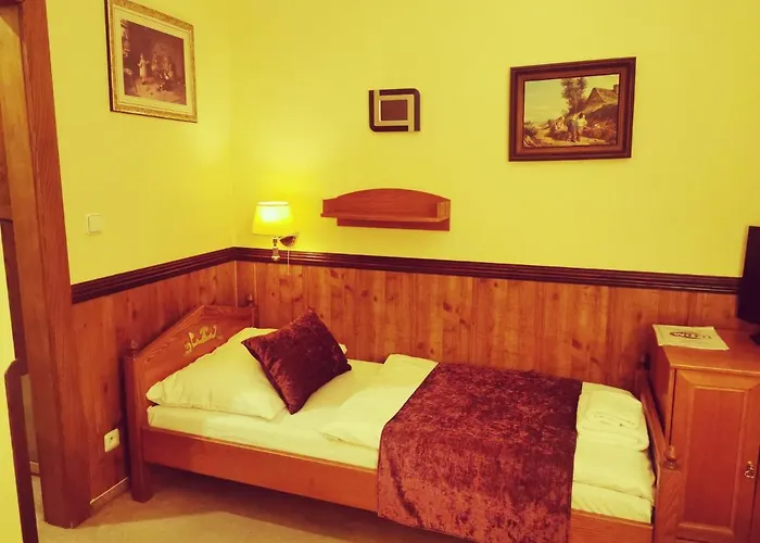 River Star Hotel